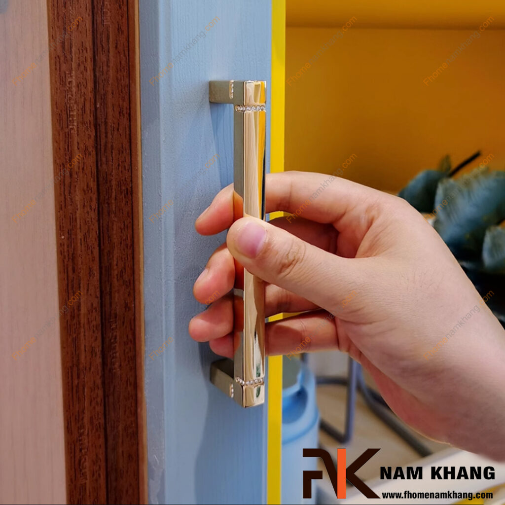 3 Tiêu chí giúp bạn chọn được tay nắm tủ màu vàng bền và đẹp