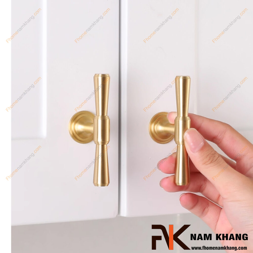Tay Nắm Tủ Dài Cho Tủ Bếp, Tủ Quần Áo: Tránh Ngay 5 Lỗi Sai Cơ Bản Này!