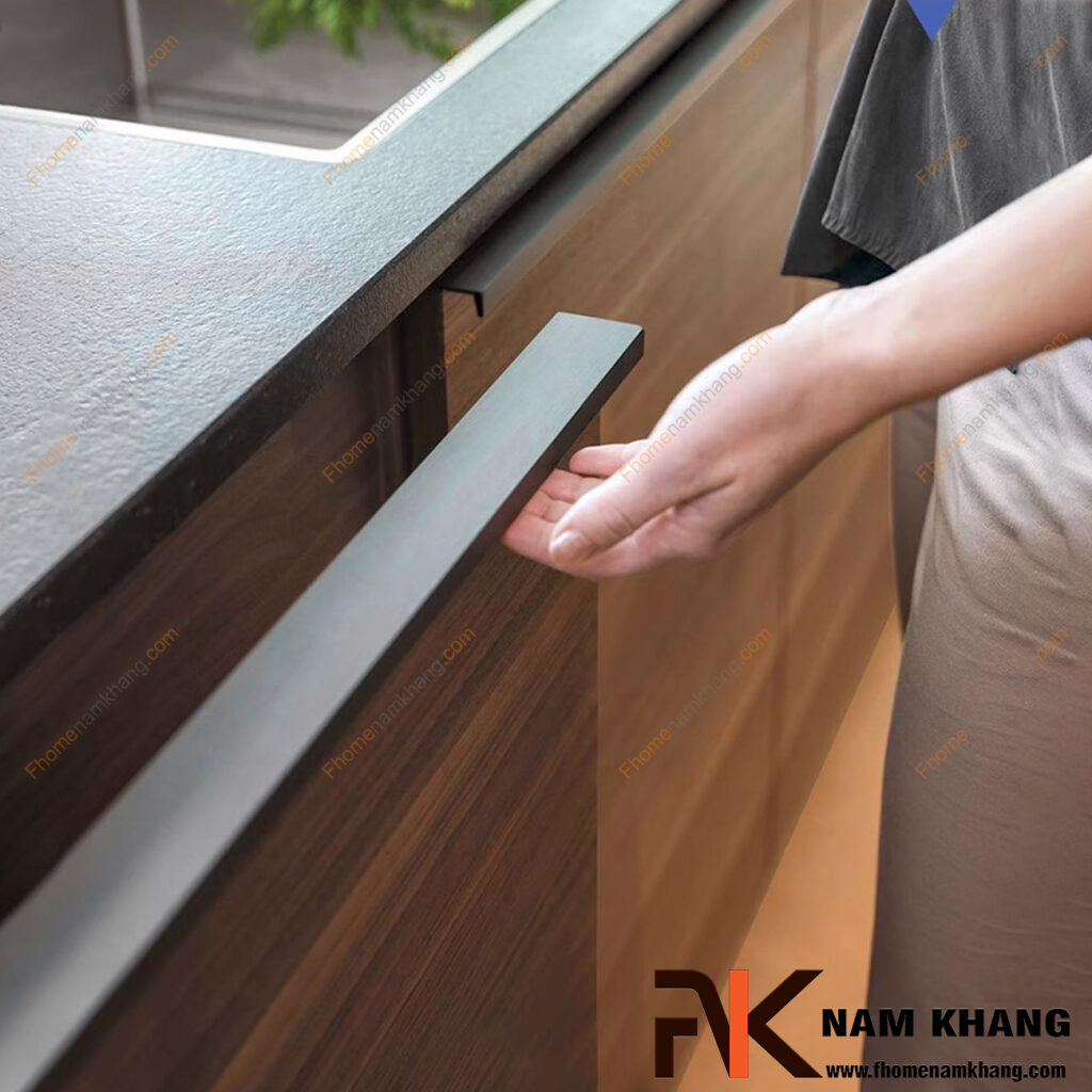 Tay nắm tủ: Hướng dẫn chọn chất liệu, kích thước và thiết kế chuẩn để tủ đẹp – bền – sang