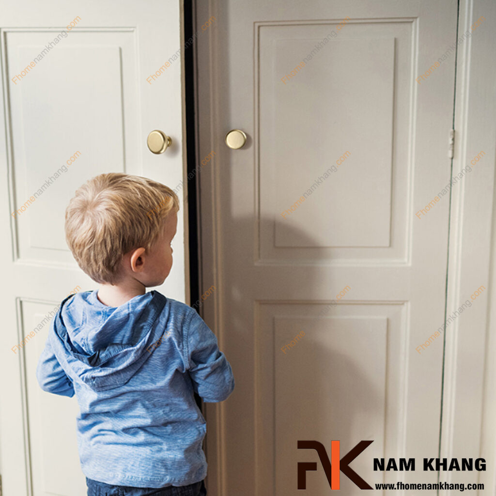 Tay nắm tủ: Hướng dẫn chọn chất liệu, kích thước và thiết kế chuẩn để tủ đẹp – bền – sang