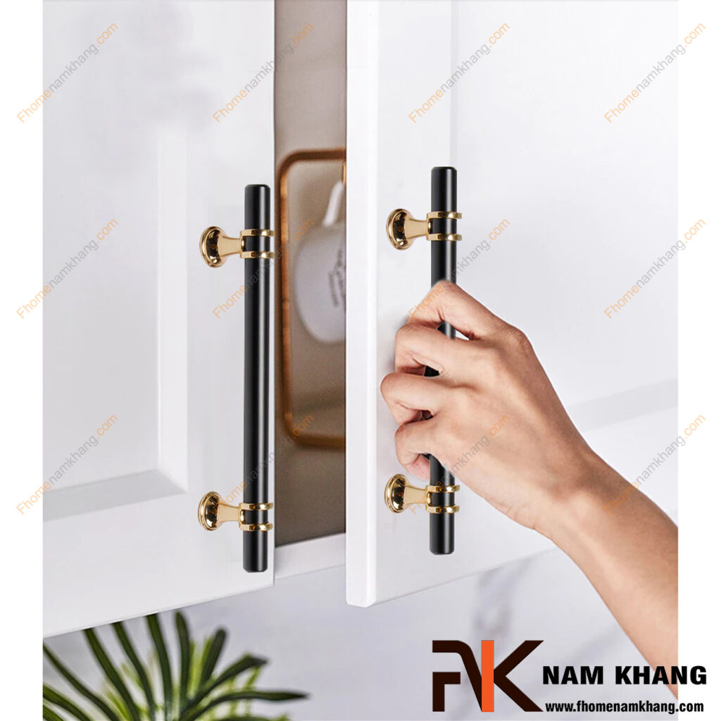 Tay nắm tủ dài có thực sự tiện lợi hơn trong tủ bếp cao?