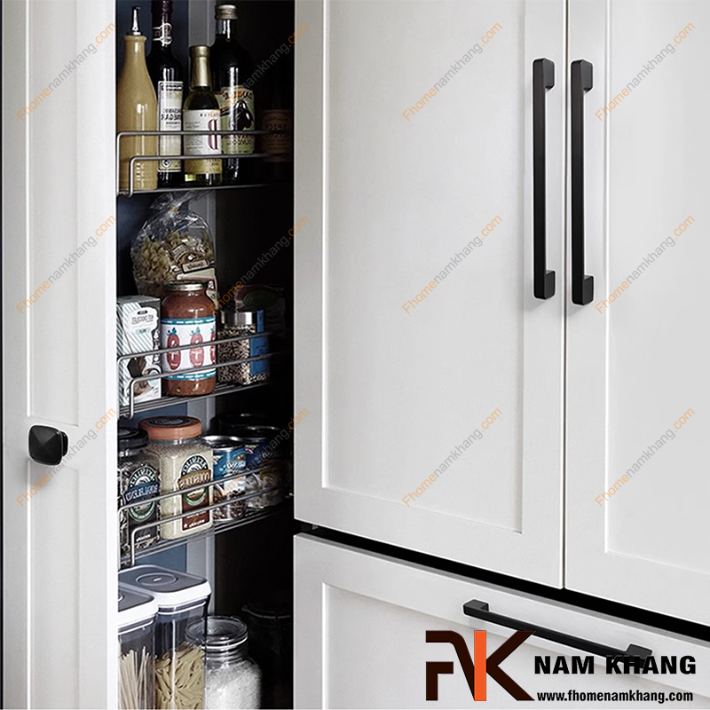 Tay nắm tủ dài có thực sự tiện lợi hơn trong tủ bếp cao?