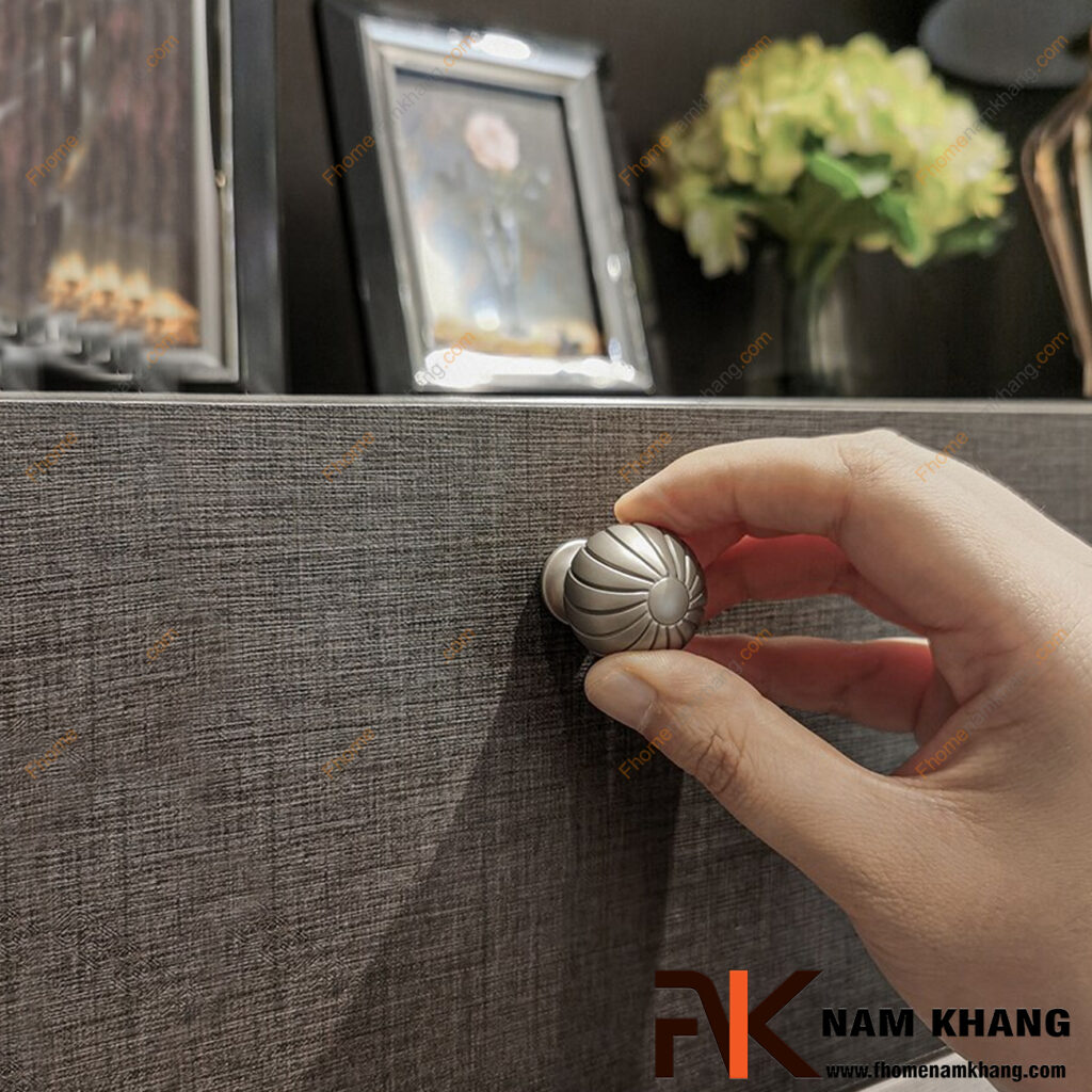 Tay nắm tủ quần áo cao cấp: Mua ở đâu uy tín?