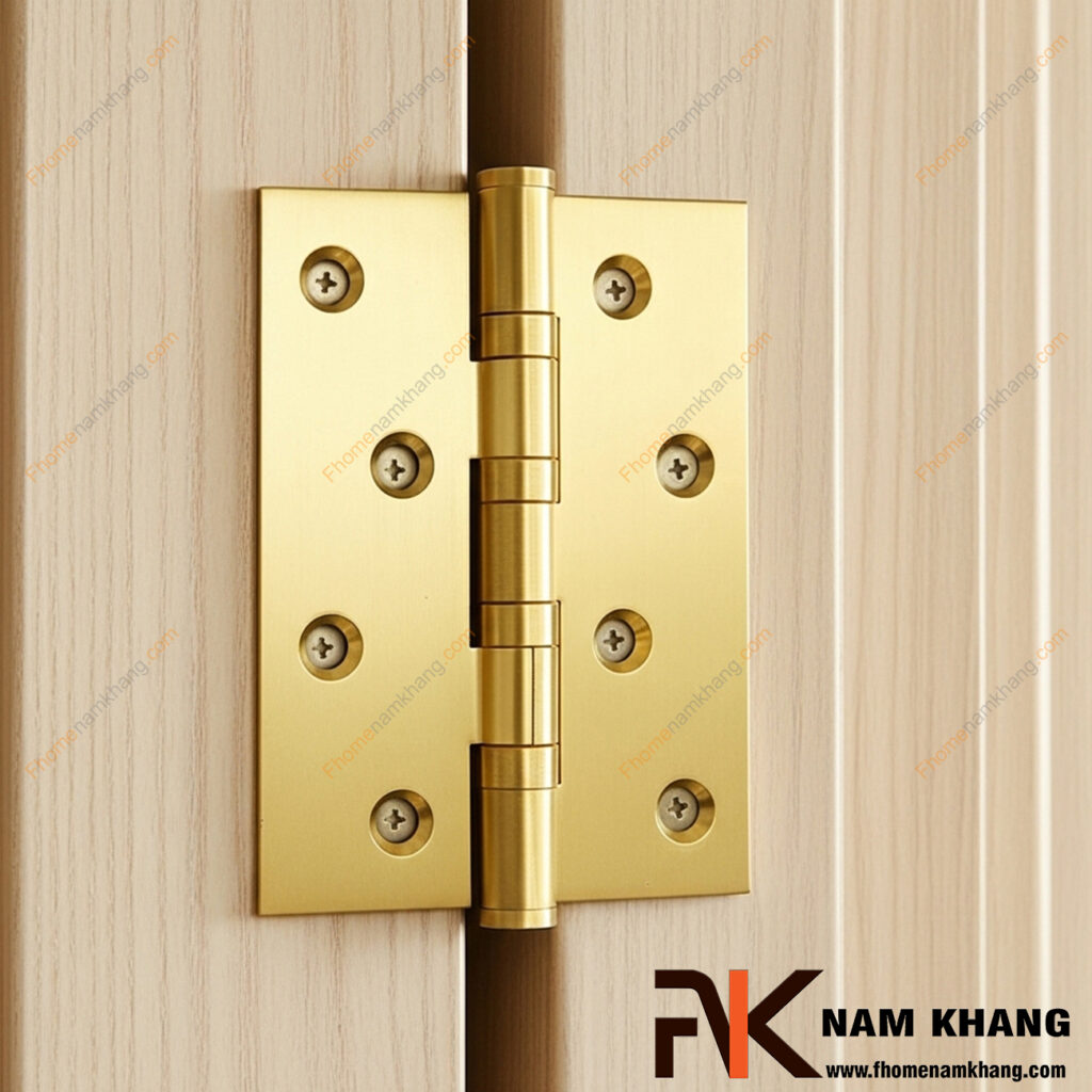 Bản lề lá cửa gỗ là gì? Cách chọn & lắp đúng chuẩn để cửa bền 10 năm