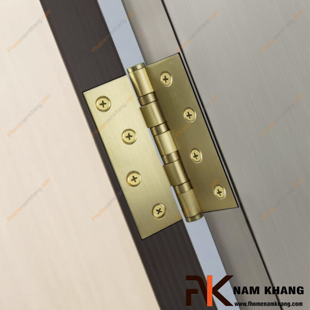 Bản lề lá cửa gỗ loại nào tốt? 5 tiêu chí chuẩn kỹ thuật không thể bỏ qua