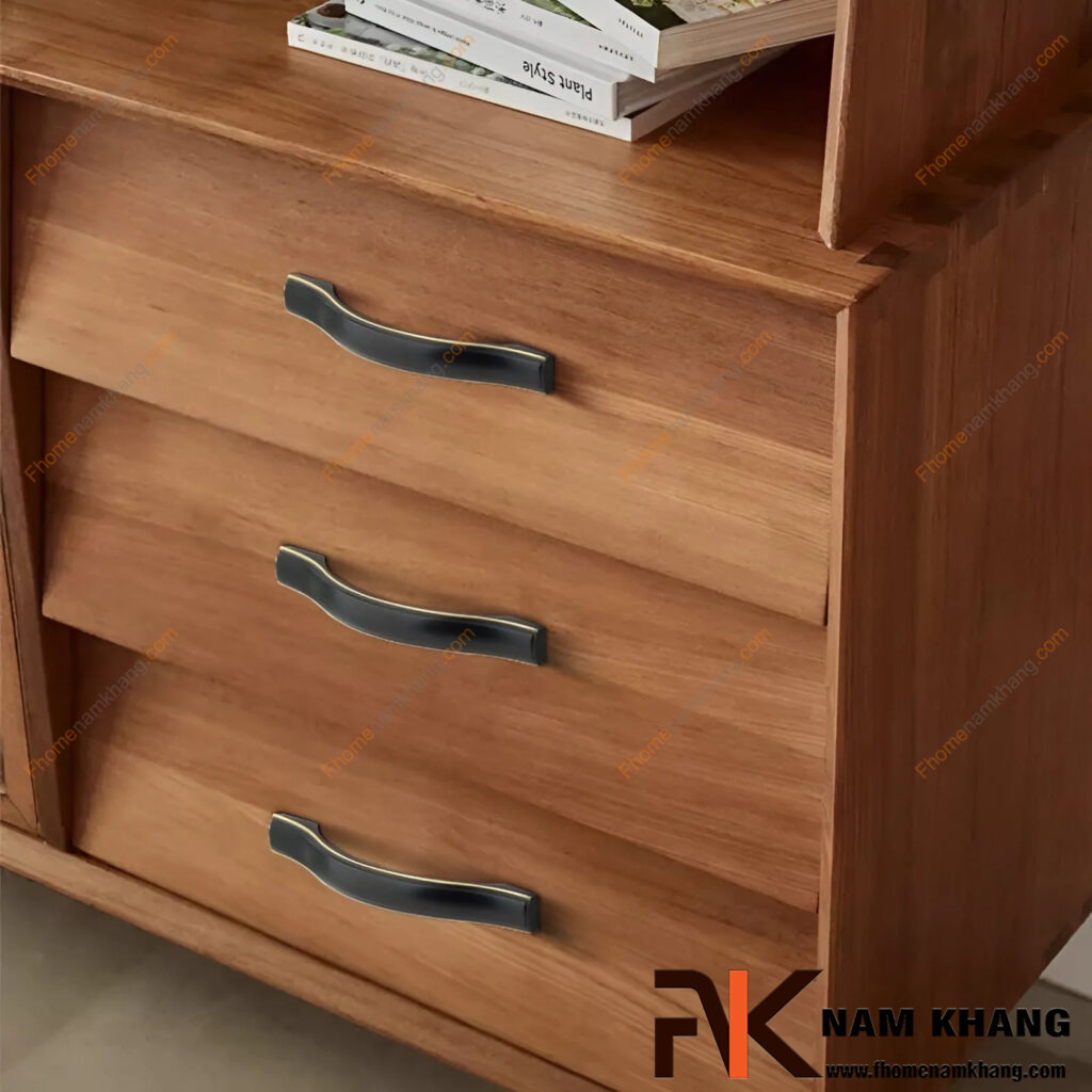 Những lỗi thường gặp khi lắp đặt tay nắm tủ bằng đồng và cách khắc phục