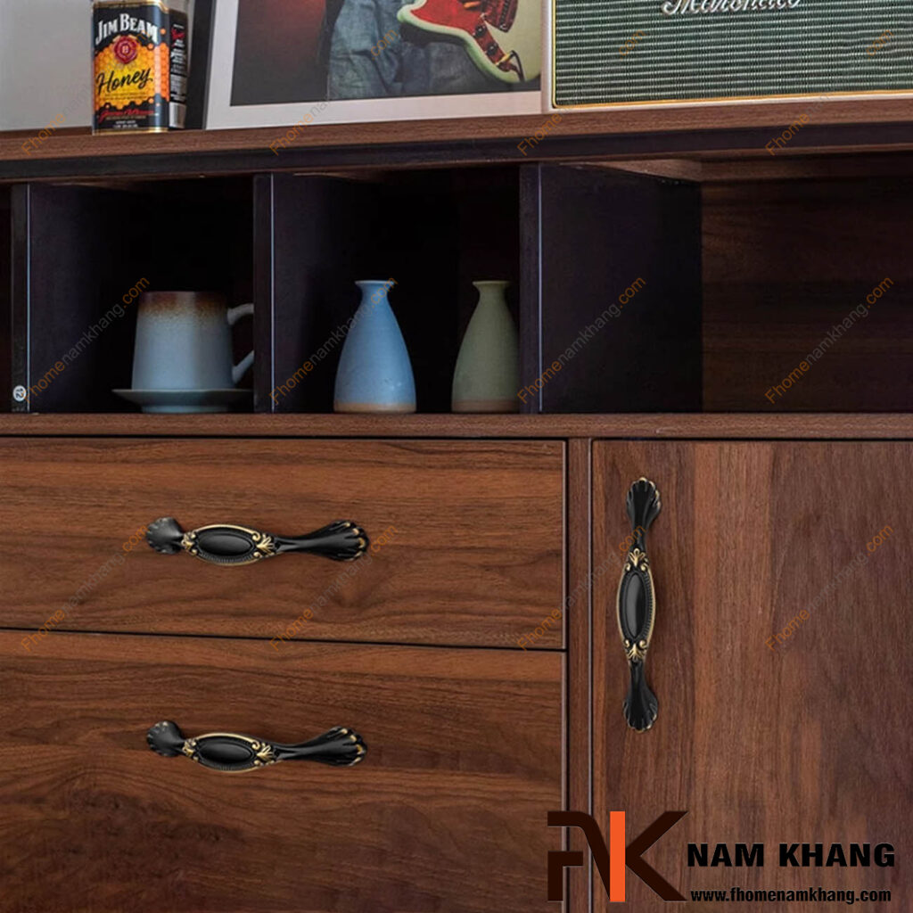 Ưu điểm nổi bật của tay nắm tủ bằng đồng so với inox và hợp kim