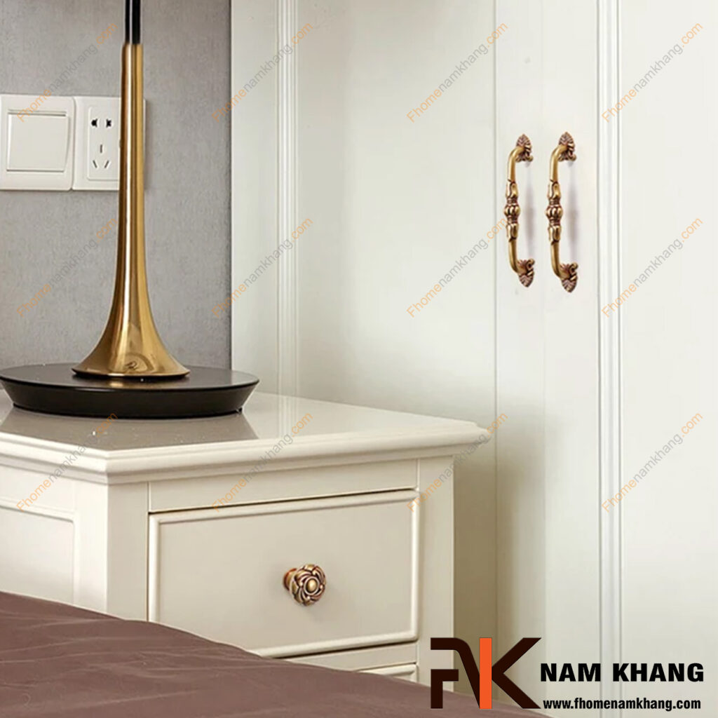 Tay nắm tủ cổ điển là gì? Toàn bộ kiến thức cần biết trước khi chọn mua