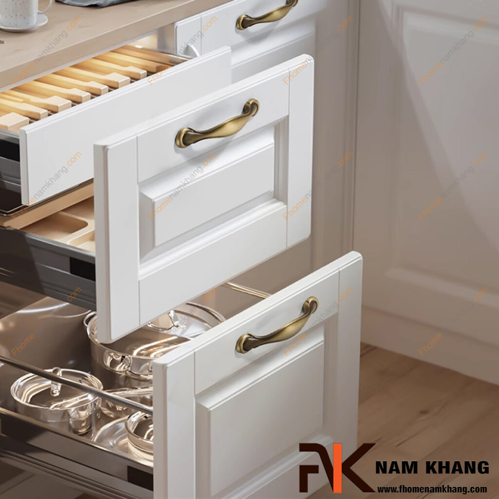 Tay nắm tủ cổ điển là gì? Toàn bộ kiến thức cần biết trước khi chọn mua