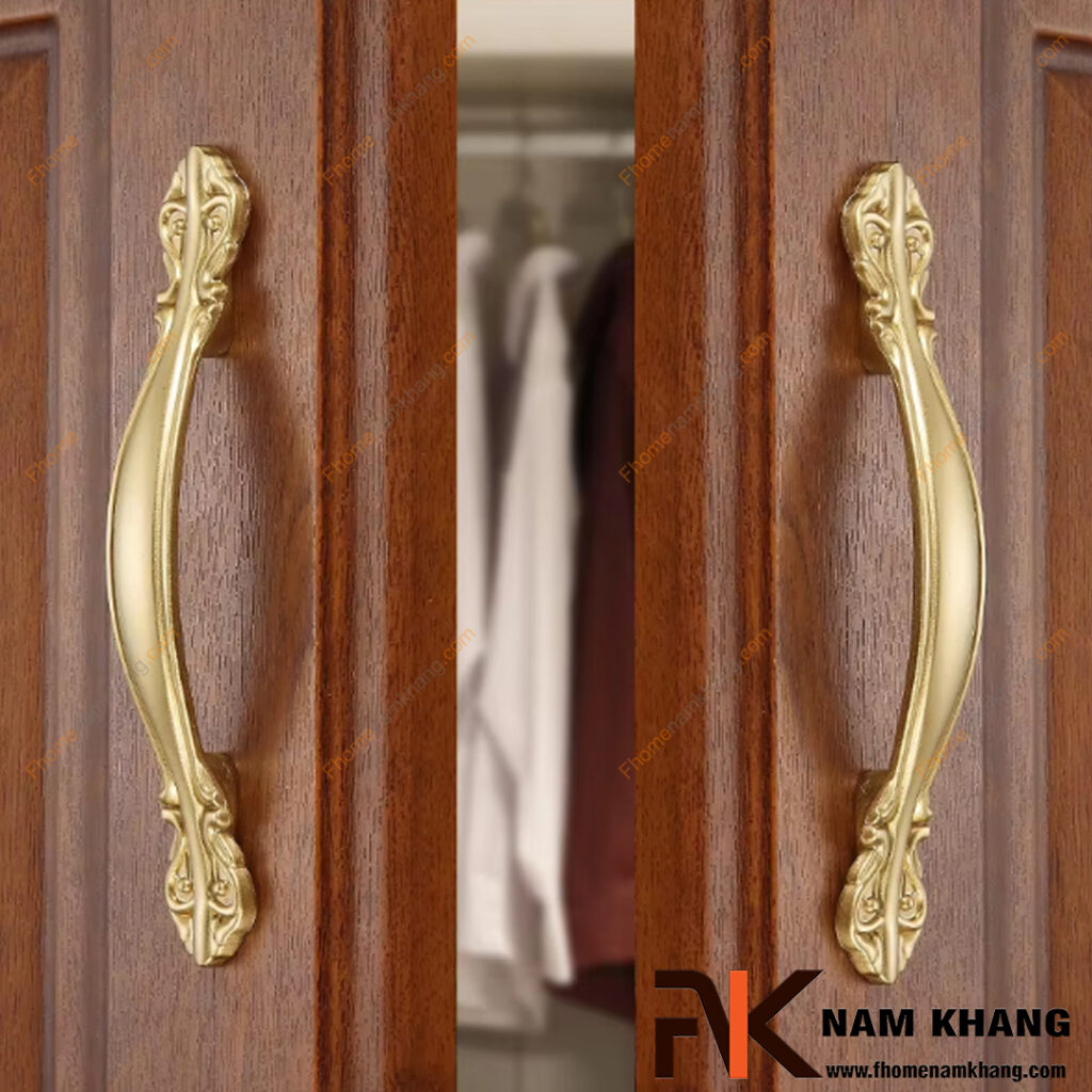 Cách chọn tay nắm tủ cổ điển cho tủ bếp sang trọng, không lỗi mốt