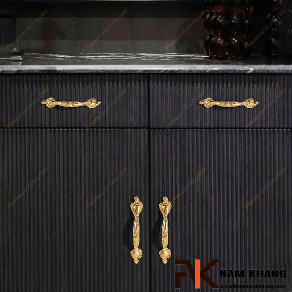 Cách chọn tay nắm tủ cổ điển cho tủ bếp sang trọng, không lỗi mốt
