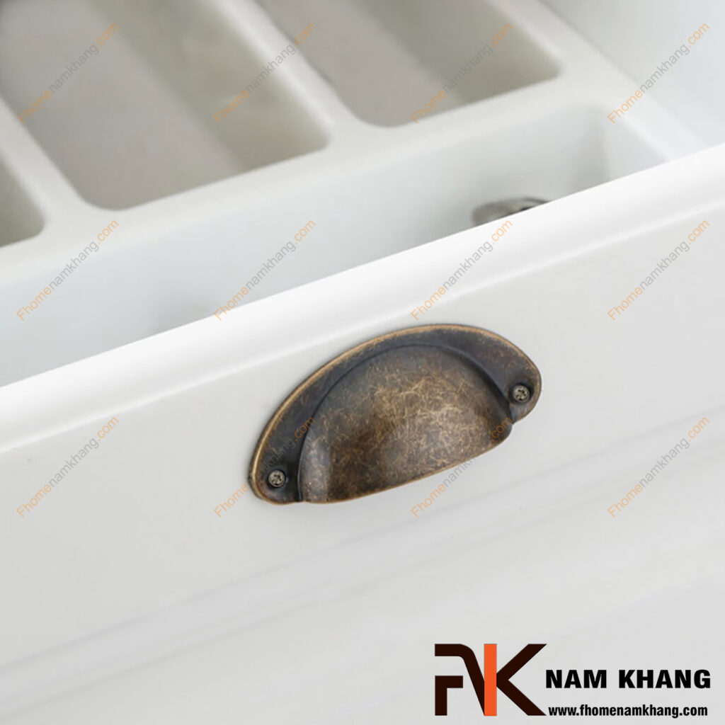 Tay nắm tủ hợp kim kẽm cao cấp: Ưu điểm và 20 mẫu đẹp