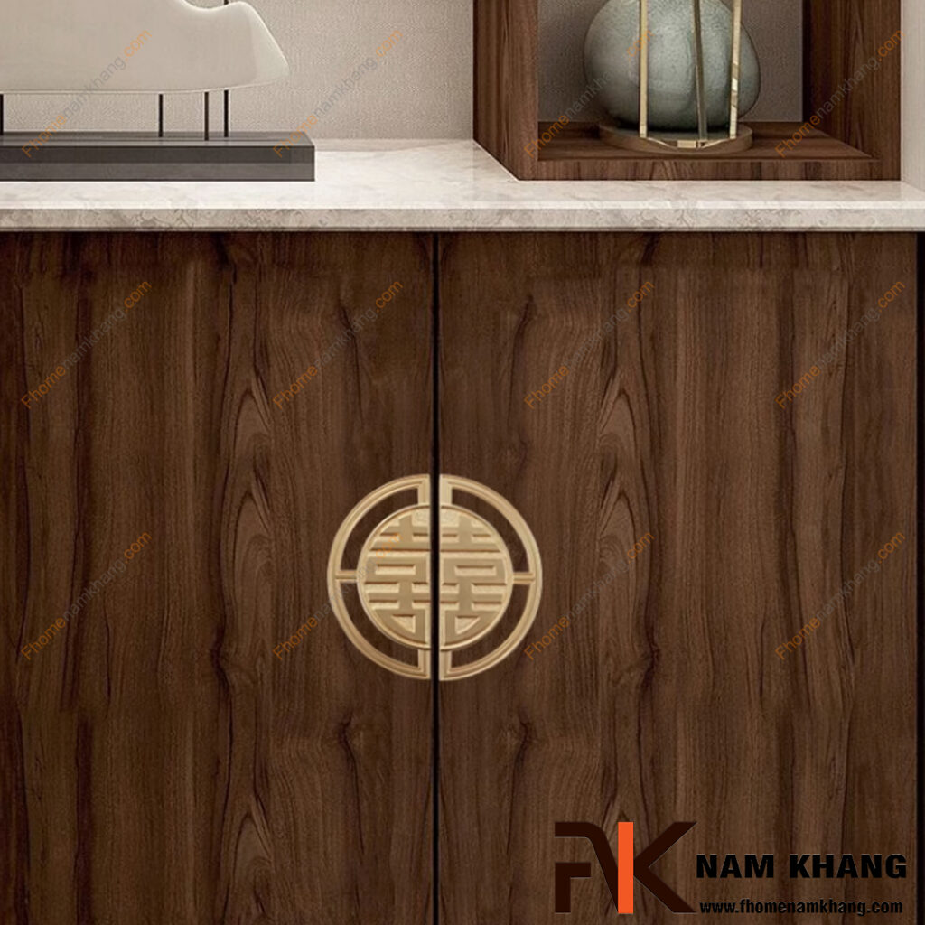 Vì sao tay nắm tủ cổ điển cao cấp thường nặng tay?