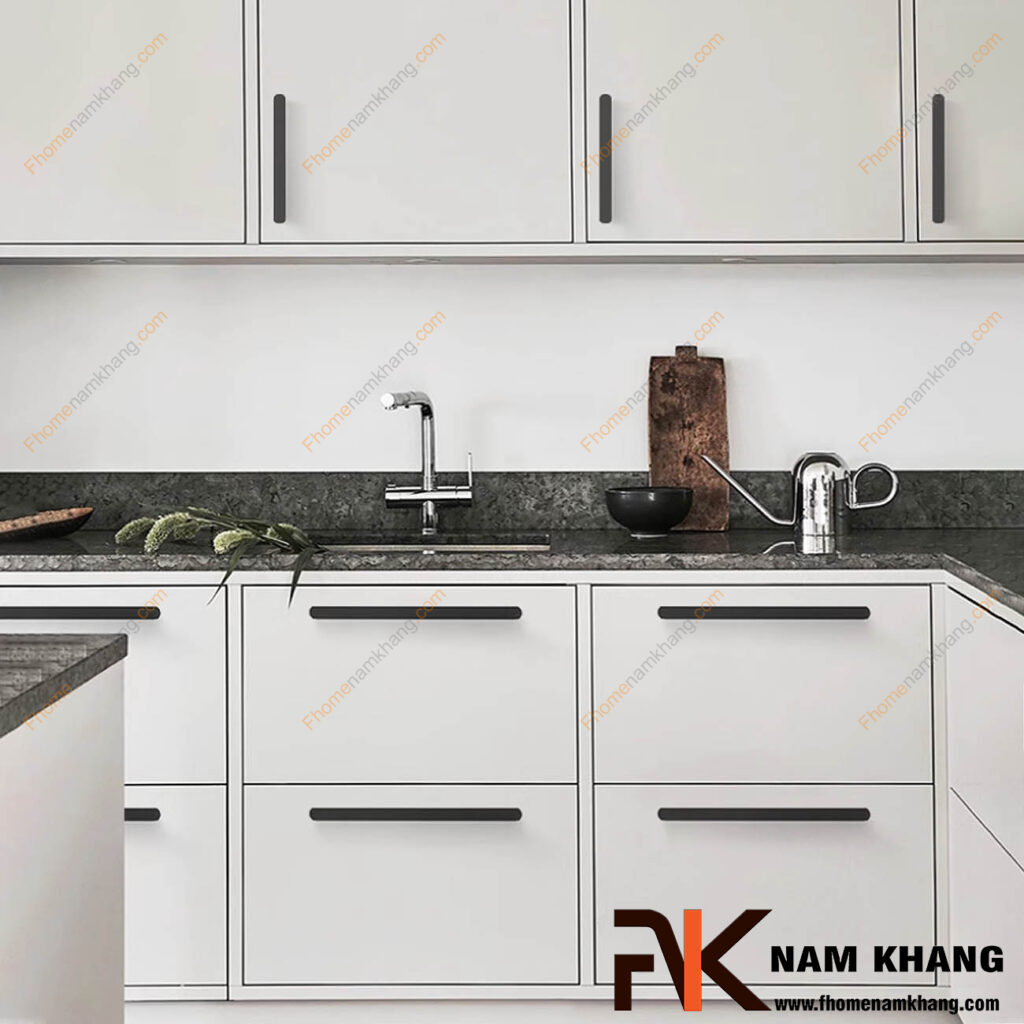 Tay nắm tủ đen mờ có phù hợp nội thất không?