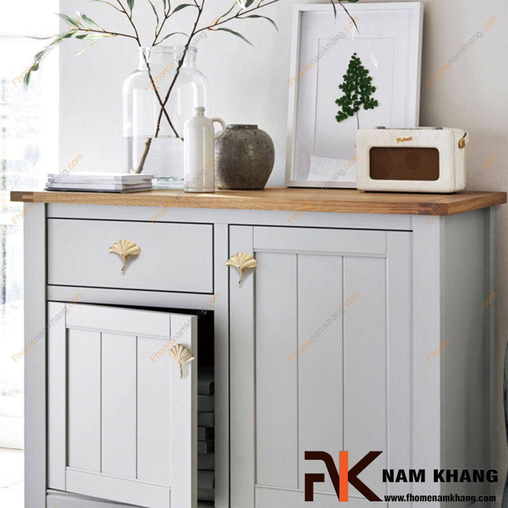 Tay nắm tủ màu vàng – Điểm nhấn sang trọng