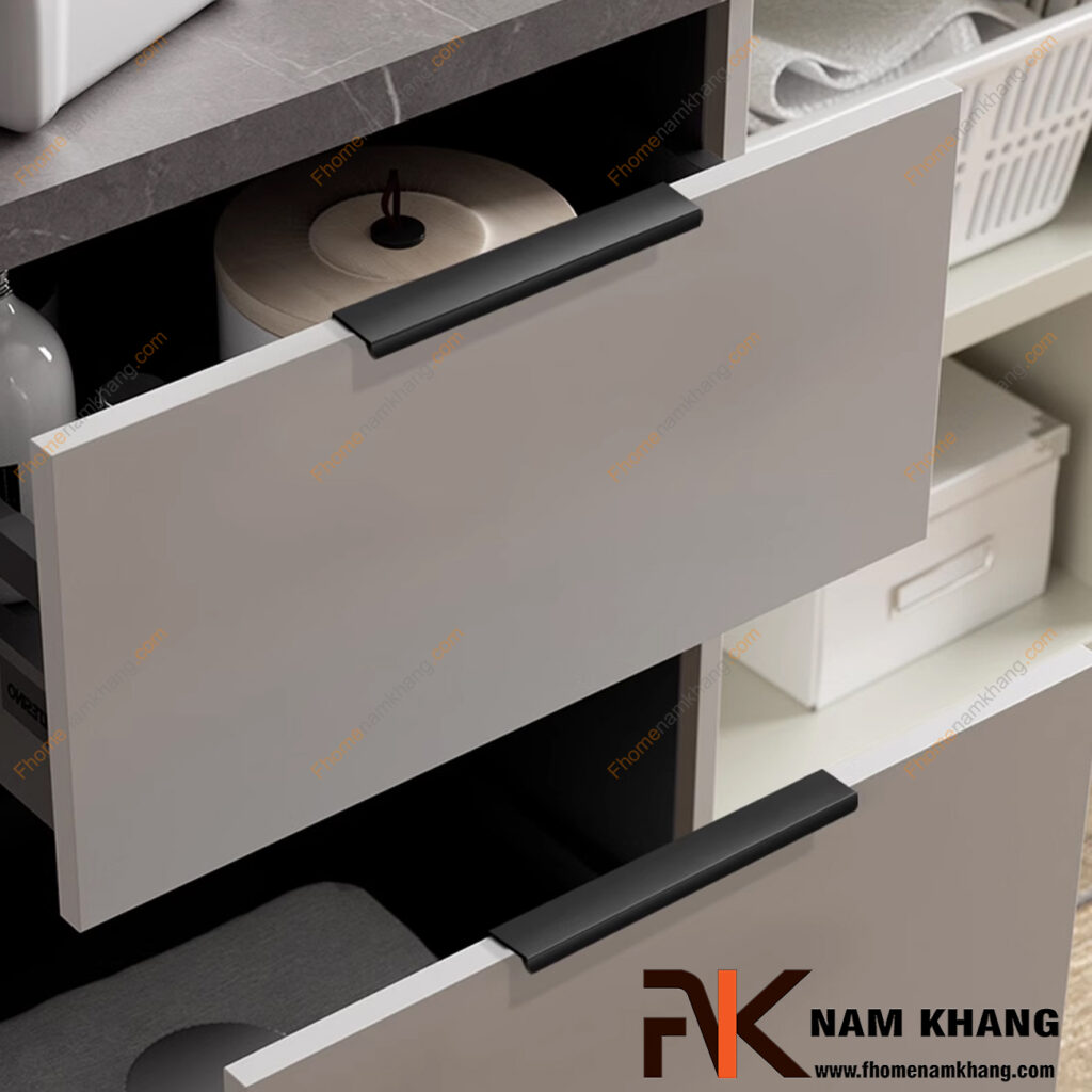 5 Mẫu tay nắm tủ màu đen đẹp cho căn bếp hiện đại