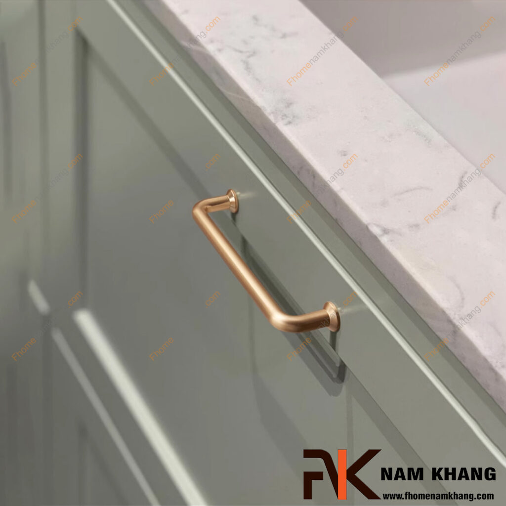 Tay nắm tủ vàng hợp với tủ màu gì nhất?