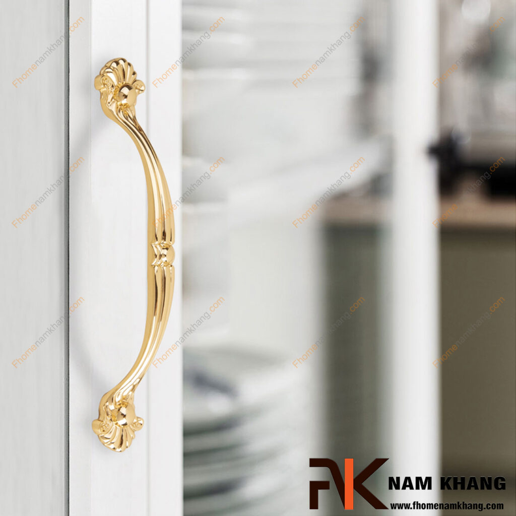 Tay nắm tủ vàng hợp với tủ màu gì nhất?
