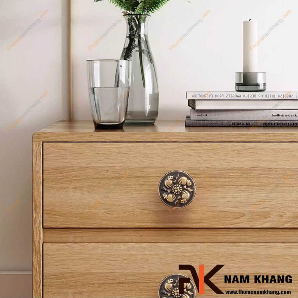Những mẫu tay nắm tủ màu đồng cổ cao cấp dành cho biệt thự