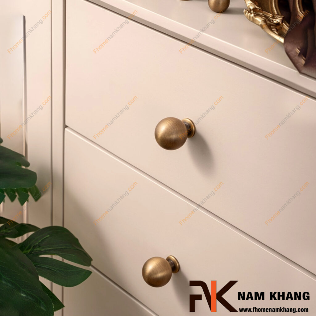 Top 25 mẫu tay nắm tủ màu đồng cổ đẹp nhất 2026