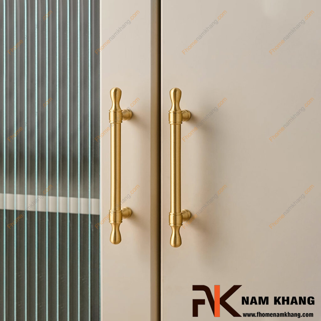Bạn nên chọn tay nắm tủ màu đồng cổ hay tay nắm mạ vàng?