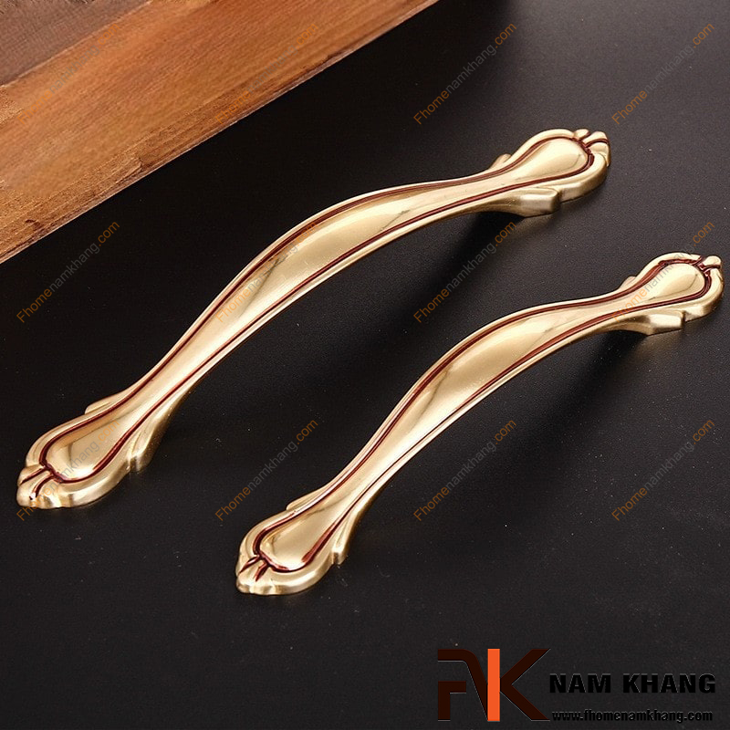 Bạn nên chọn tay nắm tủ màu đồng cổ hay tay nắm mạ vàng?