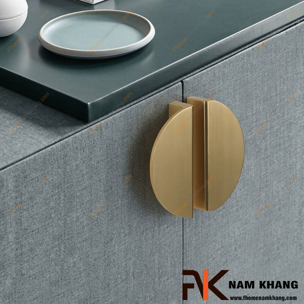 Cách chọn tay nắm tủ đôi theo kích thước cánh tủ