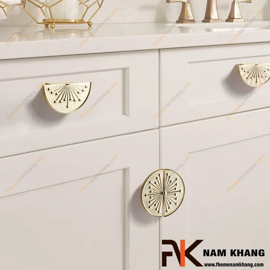 Cách chọn tay nắm tủ đôi theo kích thước cánh tủ