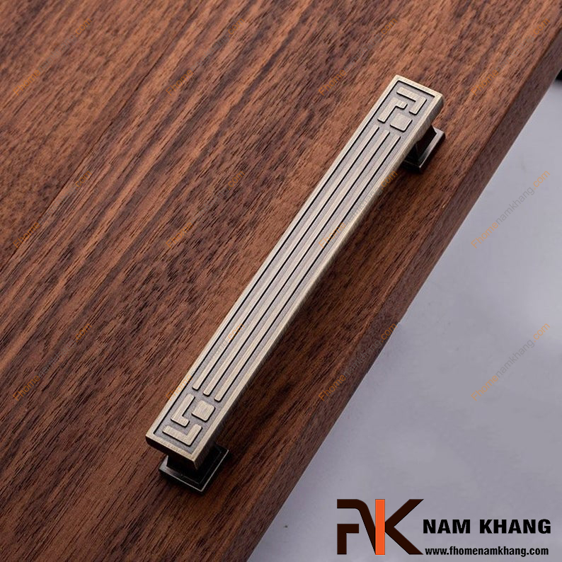 Cách kết hợp tay nắm tủ màu đồng cổ với nội thất tân cổ điển