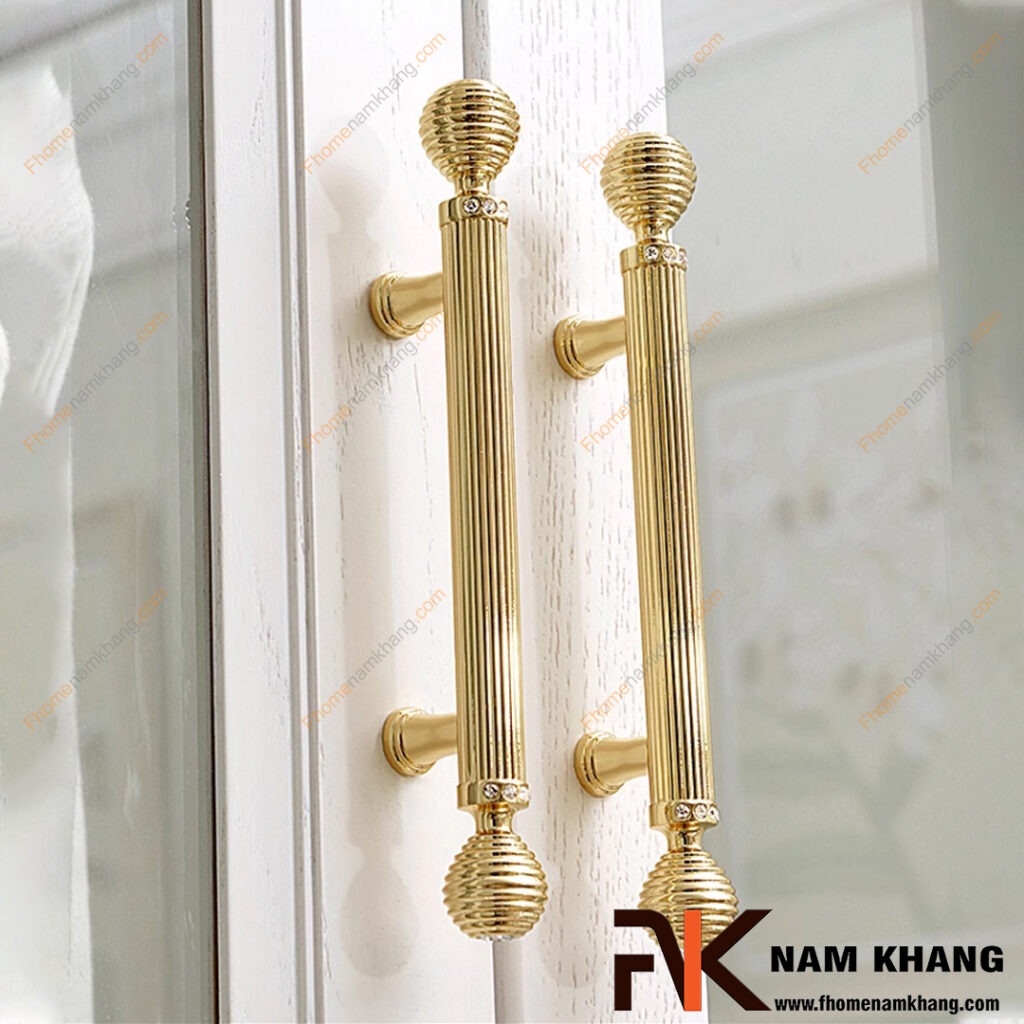 Tay nắm tủ đôi: Hướng dẫn chọn, lắp đặt và 99+ mẫu đẹp cho tủ bếp, tủ áo, tủ gỗ hiện đại