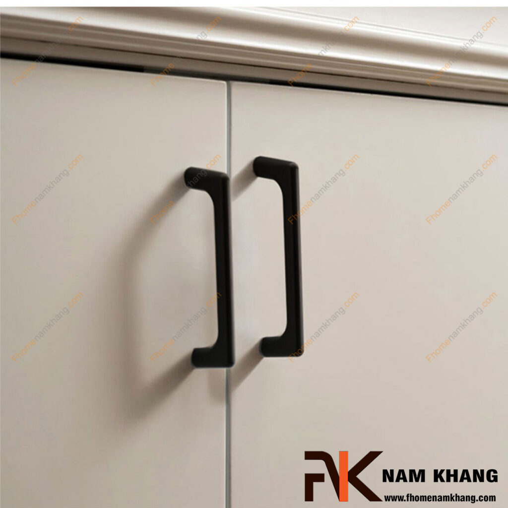 Tay nắm tủ dạng thanh giá bao nhiêu? Bảng giá theo kích thước và chất liệu