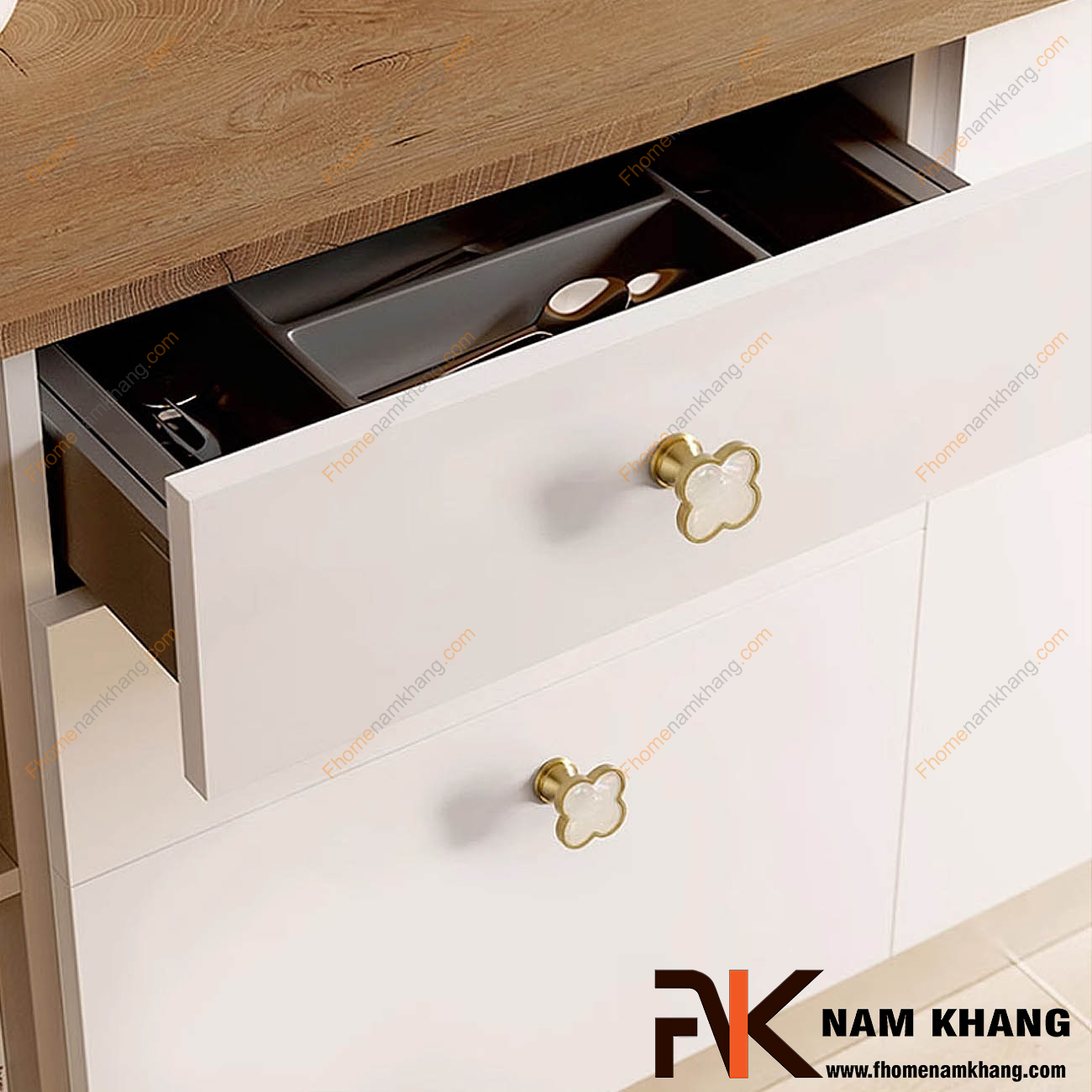 Cách đo khoảng cách lỗ vít tay nắm tủ chính xác để chọn đúng kích thước