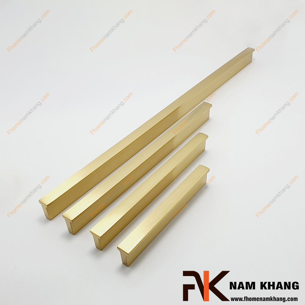 Tay nắm tủ dạng thanh dài có phù hợp với tủ cánh lớn?