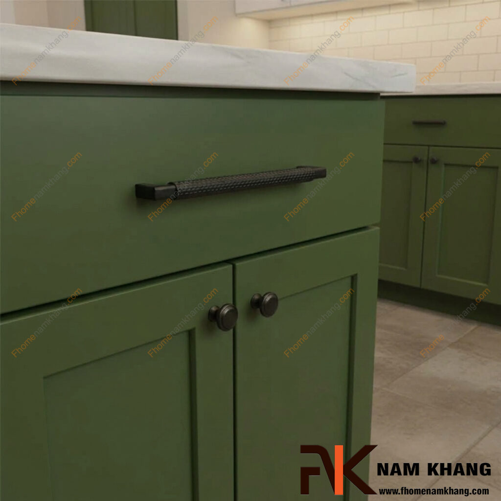 Tay nắm tủ dạng thanh màu đen: 7 kiểu tủ phù hợp
