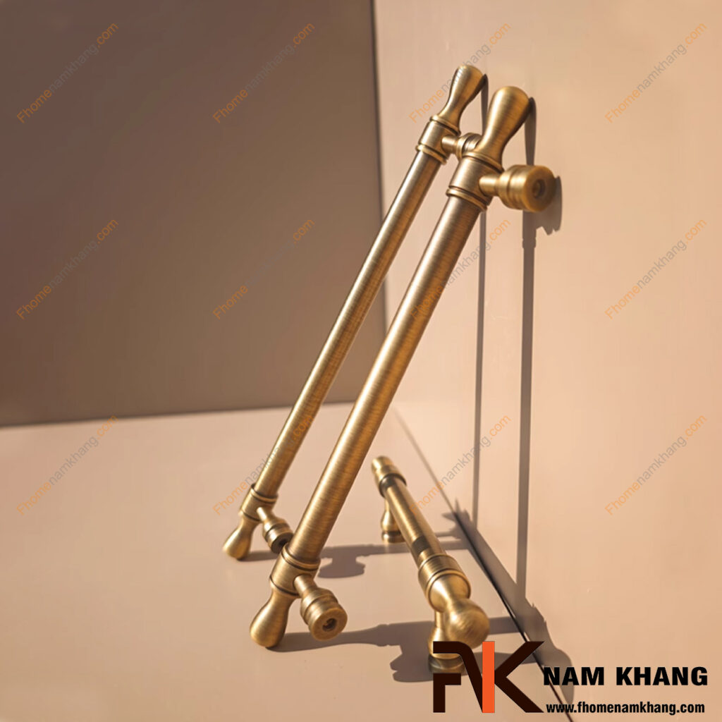 Tay nắm tủ dạng thanh màu nào dễ phối với nội thất?
